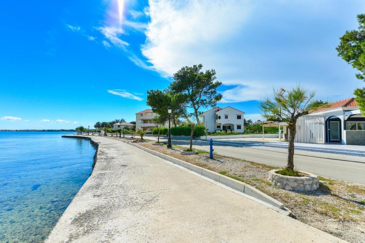 By The Sea - 18590 Apartment Vir